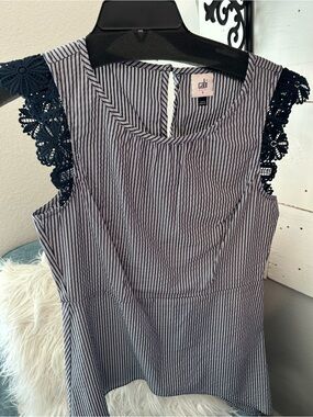 Cabi Lace Flutter Sleeve Shell Top